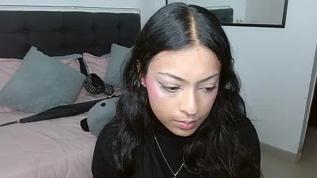 Snapshot of vaness_weet chatting on February 2026 08:58:01 PM vaness weet online show from February 2026 08:58:01 PM