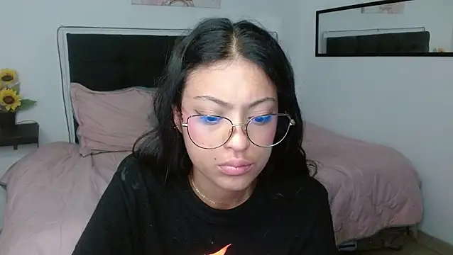 Snapshot of vaness_weet chatting on February 2026 10:36:01 AM vaness weet online show from February 2026 10:36:01 AM