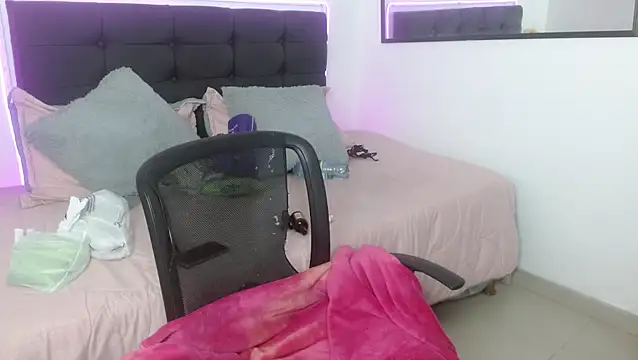 Snapshot of vaness_weet chatting on February 2026 09:11:02 PM vaness weet online show from February 2026 09:11:02 PM