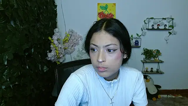 vaness weet online show from April 2026 07:58:02 PM