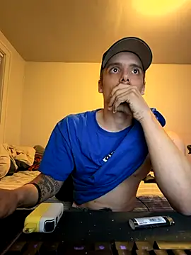 Snapshot of trippyski chatting on November 2025 01:55:01 AM trippyski online show from November 2025 01:55:01 AM