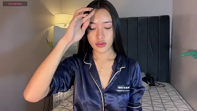 wiggle nibble online show from December 2025 06:46:02 PM