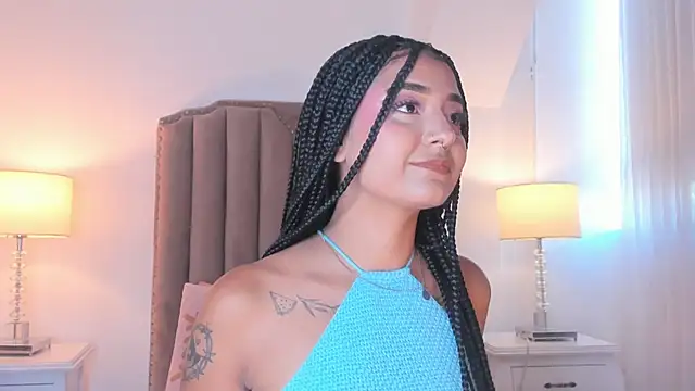 Snapshot of Emma_Torres__ chatting on June 2026 12:40:01 PM Emma Torres online show from June 2026 12:40:01 PM