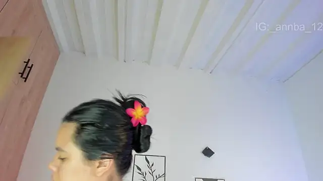 annie barozzi online show from April 2026 12:10:01 PM