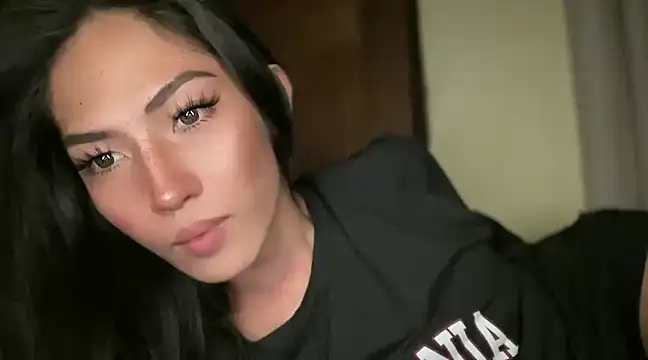 Bella Gordon online show from January 2025 06:28:01 PM