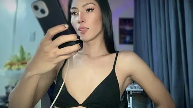 Bella Gordon online show from October 2025 02:29:01 PM