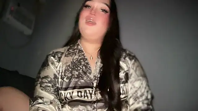 Snapshot of MissCataleyaxxx chatting on January 2026 05:04:02 PM MissCataleyaxxx online show from January 2026 05:04:02 PM