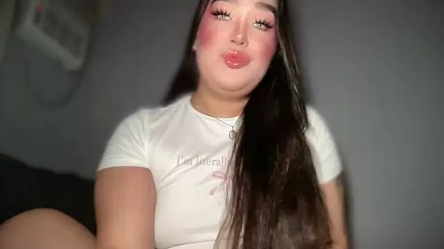 Snapshot of MissCataleyaxxx chatting on February 2026 01:42:01 AM MissCataleyaxxx online show from February 2026 01:42:01 AM