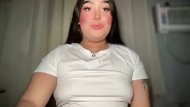 Snapshot of MissCataleyaxxx chatting on February 2026 12:58:02 AM MissCataleyaxxx online show from February 2026 12:58:02 AM