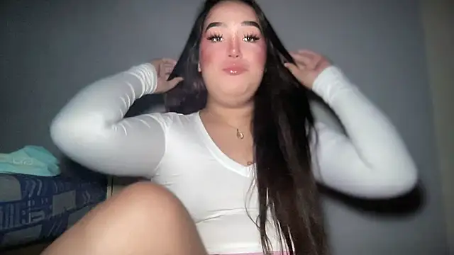 Snapshot of MissCataleyaxxx chatting on February 2026 02:12:02 AM MissCataleyaxxx online show from February 2026 02:12:02 AM