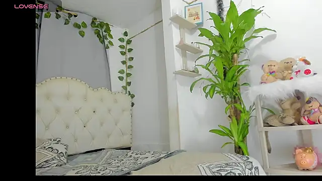 khalyn jenner online show from November 2025 11:37:02 PM