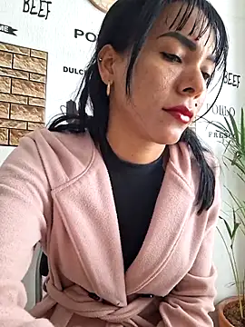 Snapshot of Doll_Loren chatting on February 2025 07:45:02 PM Doll Loren online show from February 2025 07:45:02 PM