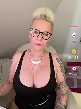 Snapshot of German_Milf chatting on June 2026 12:42:02 PM German Milf online show from June 2026 12:42:02 PM