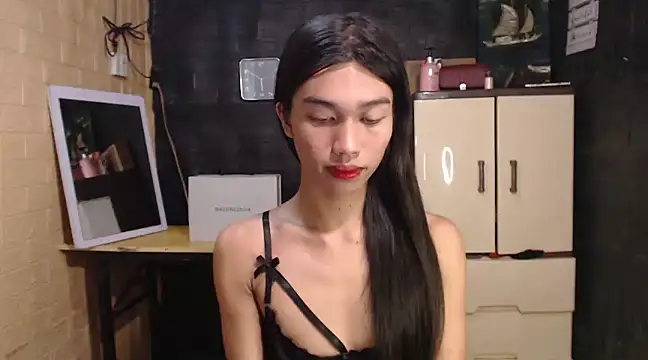 Snapshot of ToKeNa chatting on February 2025 08:02:02 AM ToKeNa online show from February 2025 08:02:02 AM