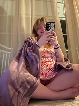 Snapshot of Cutiepiespanks chatting on July 2026 01:56:01 AM Cutiepiespanks online show from July 2026 01:56:01 AM