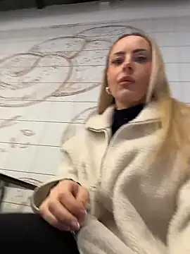 EmaSalis online show from February 2026 08:19:01 AM