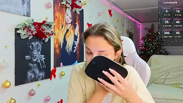 Misss Vikk online show from December 2025 02:19:01 AM