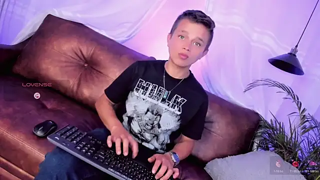 Snapshot of Tim_wolf chatting on February 2026 08:35:01 PM Tim wolf online show from February 2026 08:35:01 PM