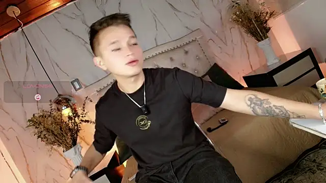 Snapshot of Tim_wolf chatting on February 2026 02:48:02 PM Tim wolf online show from February 2026 02:48:02 PM