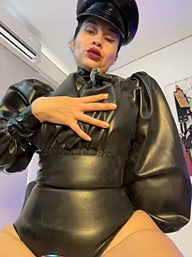 mylatexpleasure online show from October 2025 07:14:02 PM