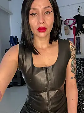 Snapshot of mylatexpleasure chatting on July 2026 07:32:01 PM mylatexpleasure online show from July 2026 07:32:01 PM
