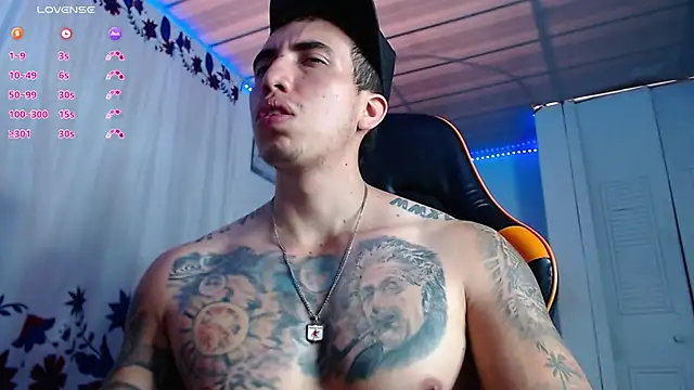 Adam Hudsond online show from December 2025 03:30:02 PM