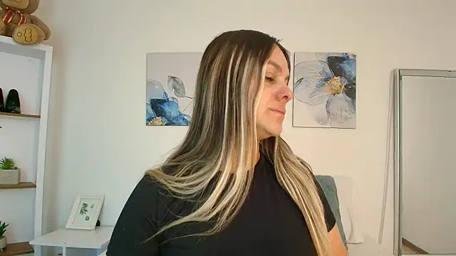 Isabella Harley online show from July 2026 01:25:01 PM