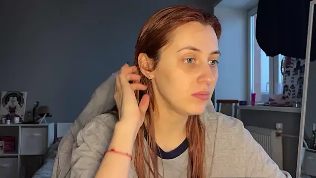 Uniarten online show from February 2025 01:38:02 PM