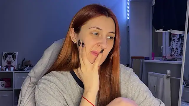 Uniarten online show from February 2025 06:09:02 PM