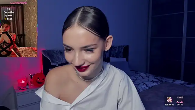 SophieCatty online show from October 2025 02:18:01 PM