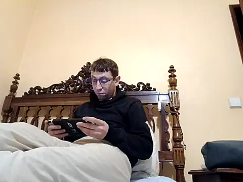 White rabbit  online show from November 2025 05:57:01 PM