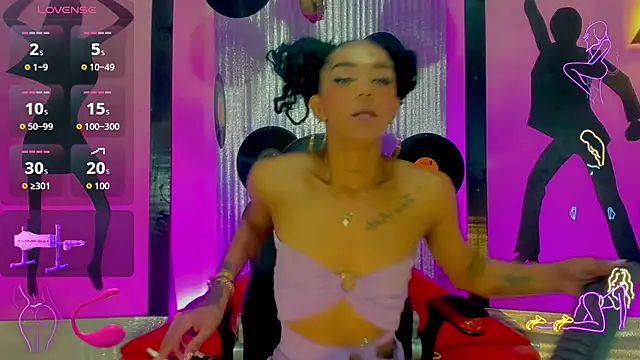 nickyminach  online show from October 2025 07:18:01 PM