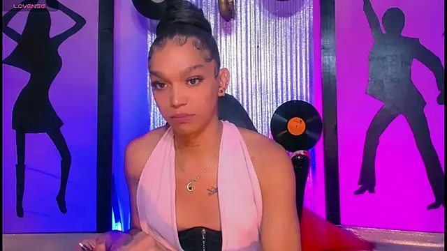 Snapshot of nickyminach_ chatting on July 2026 08:08:01 PM nickyminach online show from July 2026 08:08:01 PM