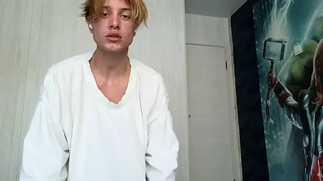 Snapshot of Cryptikov chatting on July 2026 05:20:02 AM Cryptikov online show from July 2026 05:20:02 AM