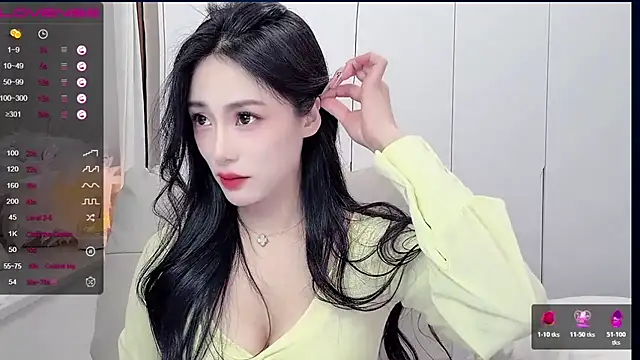 uuxiaocai online show from March 2026 12:20:02 PM