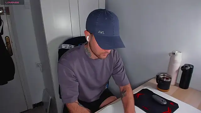 HonestAndrew online show from March 2026 06:52:01 PM