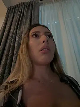 Snapshot of Eva_Ryen chatting on September 2025 03:55:02 PM Eva Ryen online show from September 2025 03:55:02 PM