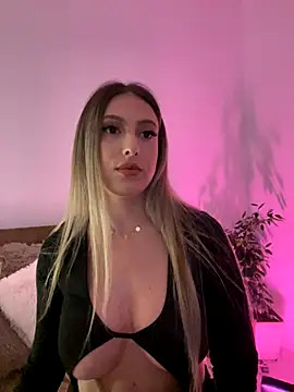 Snapshot of Eva_Ryen chatting on October 2025 04:57:02 PM Eva Ryen online show from October 2025 04:57:02 PM