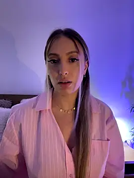 Snapshot of Eva_Ryen chatting on October 2025 04:26:01 PM Eva Ryen online show from October 2025 04:26:01 PM