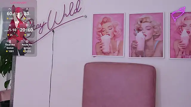 Adele LatinLady online show from February 2026 09:09:02 PM