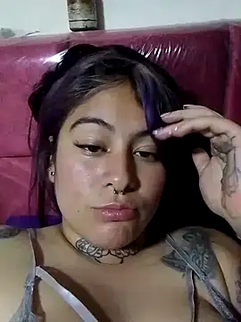 Snapshot of Juanavic chatting on December 2024 02:32:02 AM Juanavic online show from December 2024 02:32:02 AM