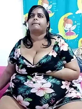 Snapshot of SusanaEshwar chatting on April 2026 12:23:01 AM SusanaEshwar online show from April 2026 12:23:01 AM