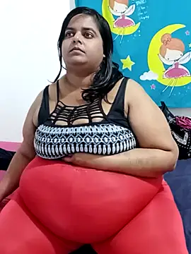 Snapshot of SusanaEshwar chatting on April 2026 01:23:02 AM SusanaEshwar online show from April 2026 01:23:02 AM
