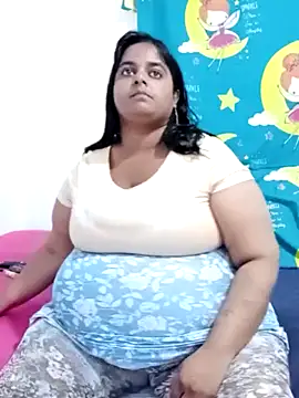 Snapshot of SusanaEshwar chatting on May 2026 06:16:02 PM SusanaEshwar online show from May 2026 06:16:02 PM