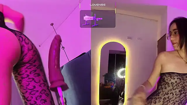 Snapshot of levana1 chatting on November 2025 09:05:02 PM levana1 online show from November 2025 09:05:02 PM