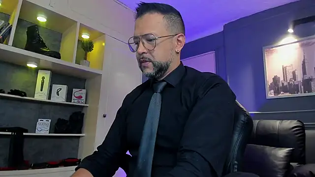 MrFrank tattoo online show from November 2025 12:19:02 PM