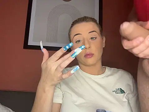 Strongqueen online show from December 2024 08:25:02 PM