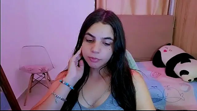 Snapshot of _elenna chatting on April 2026 05:43:01 PM elenna online show from April 2026 05:43:01 PM