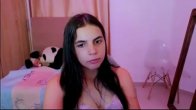 Snapshot of _elenna chatting on May 2026 05:54:02 PM elenna online show from May 2026 05:54:02 PM