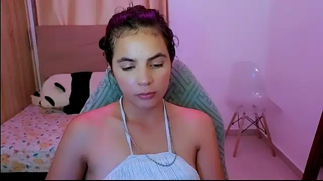 Snapshot of _elenna chatting on May 2026 05:54:01 PM elenna online show from May 2026 05:54:01 PM